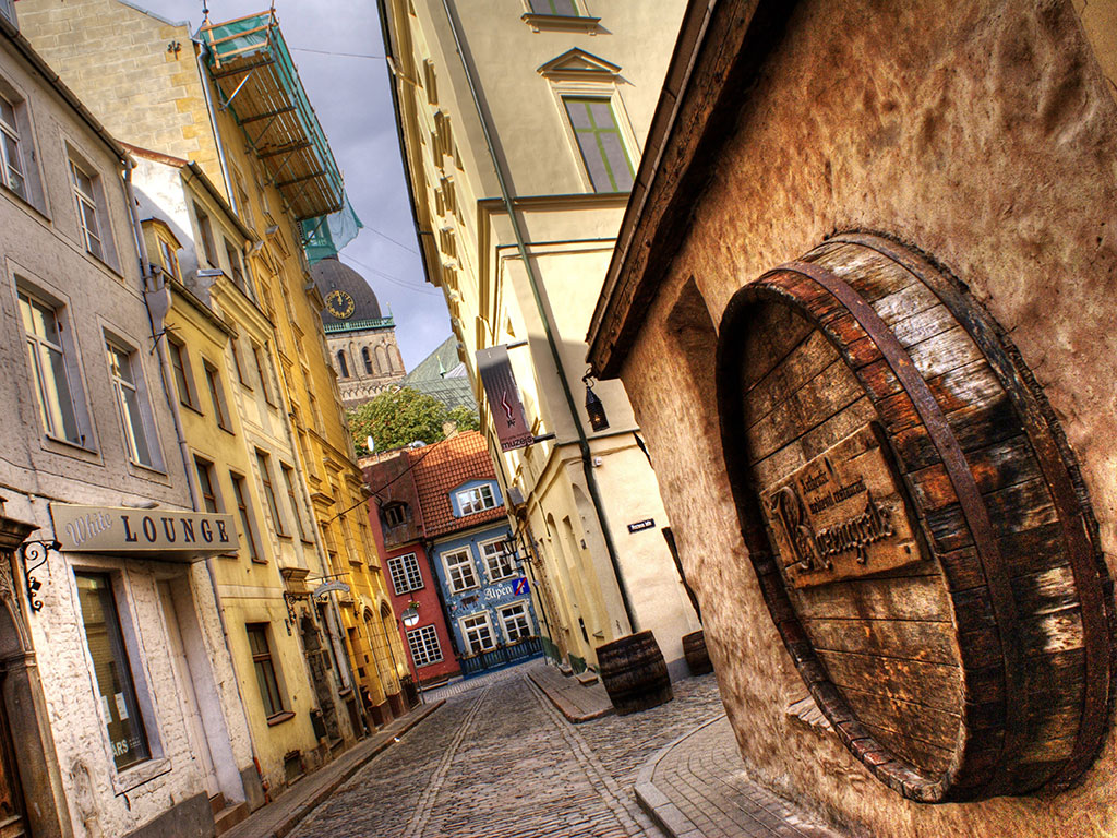 cobblestone streets of the UNESCO World Heritage Site