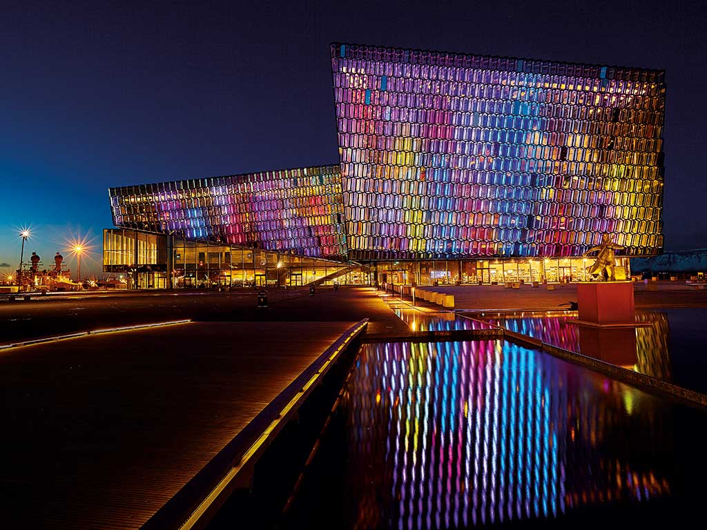 Harpa Concert Hall lights up conference scene